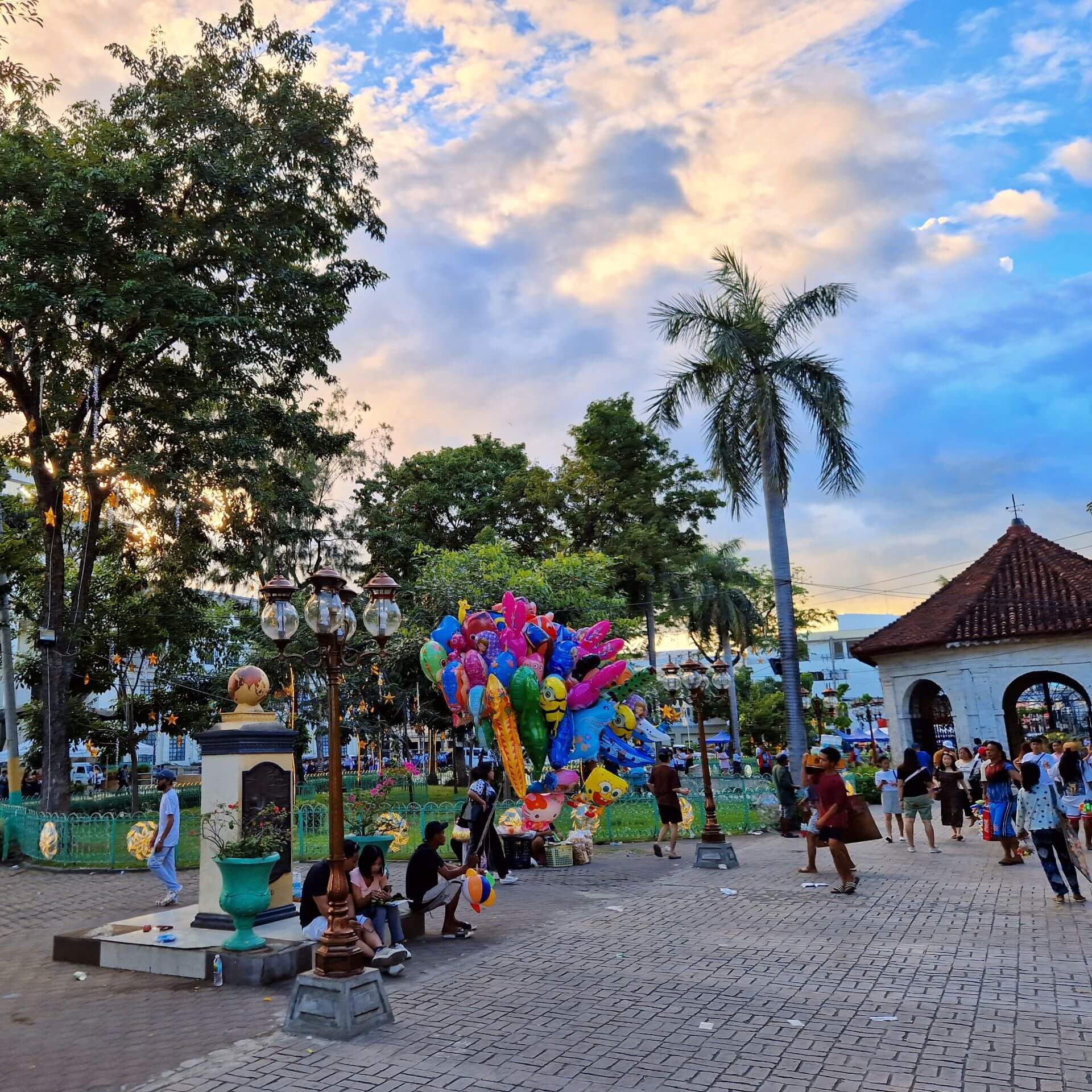 Magellan's Cross Cebu City Plaza