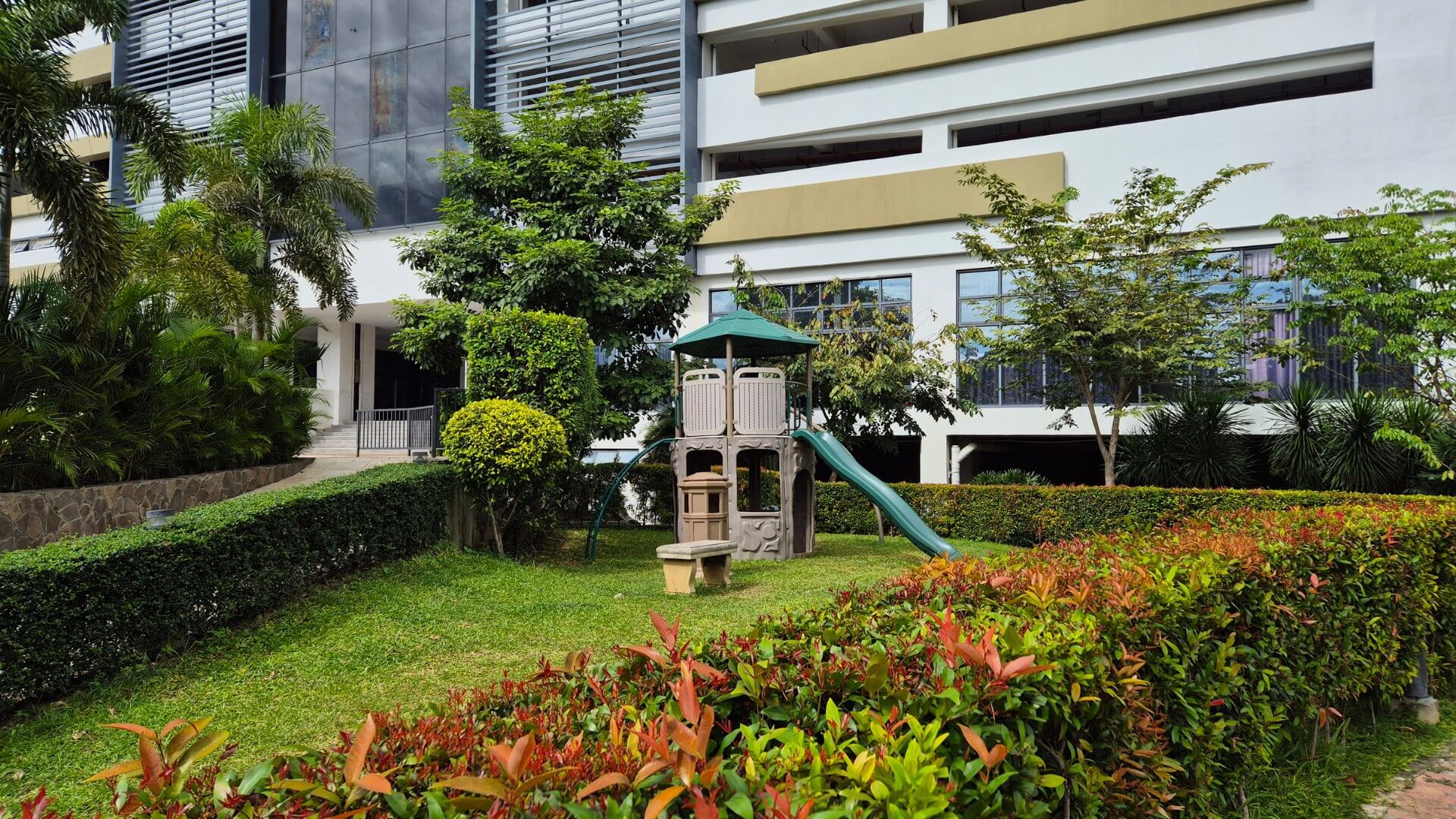 Noble Cebu Hotel Raucherbereich