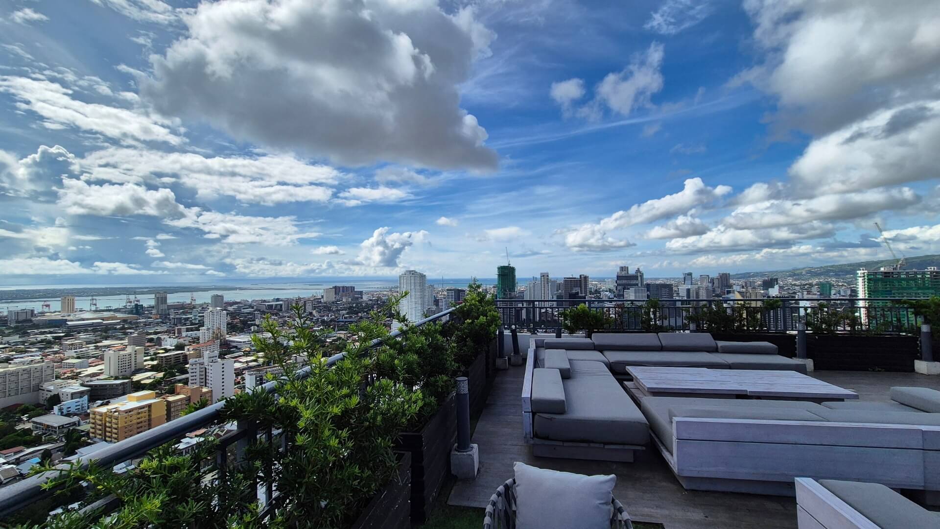 Noble Cebu Hotel Skybar 360