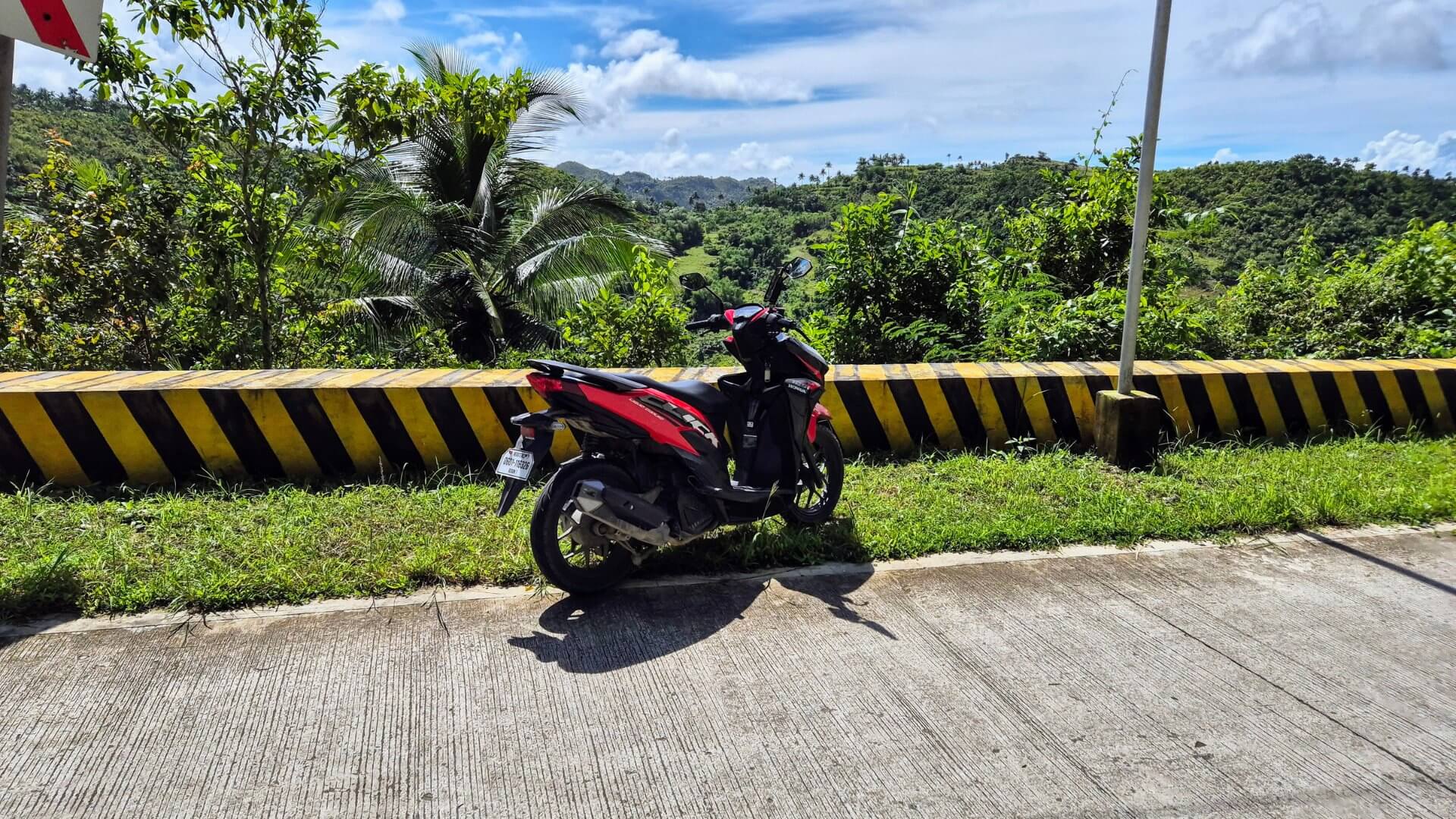 Roller auf Bergstrasse in Cebu Roller auf Bergstraße in Cebu