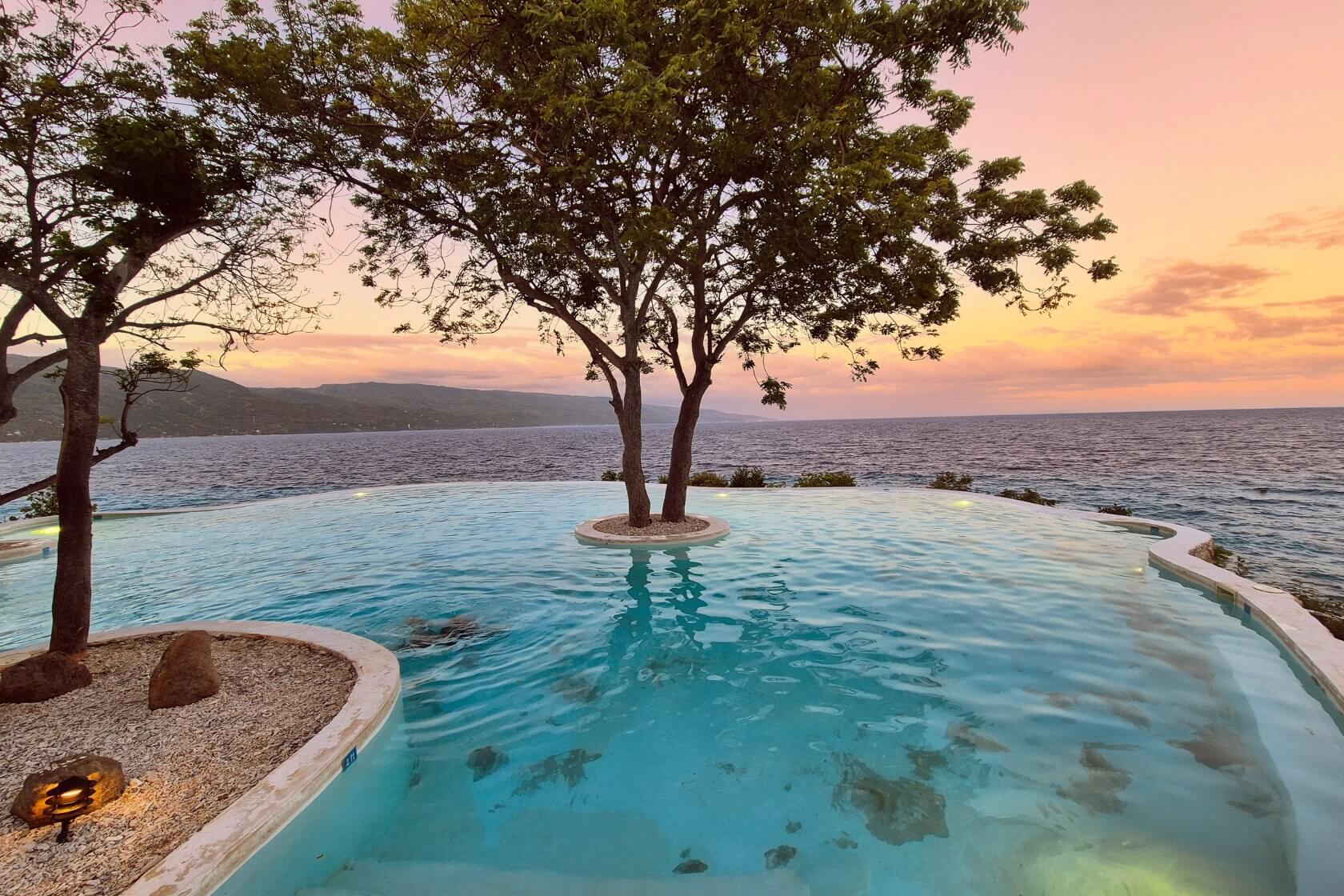 Sumilon Island Bluewater Resort Infinity Pool Sumilon Island Bluewater Resort Infinity Pool