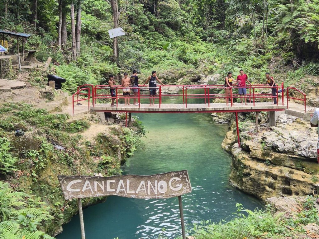 Cancanalog Falls Sprungbrücke