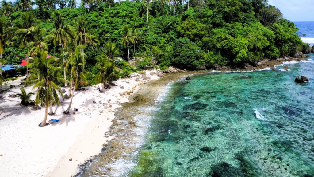 Magpopongko White Beach Siargao